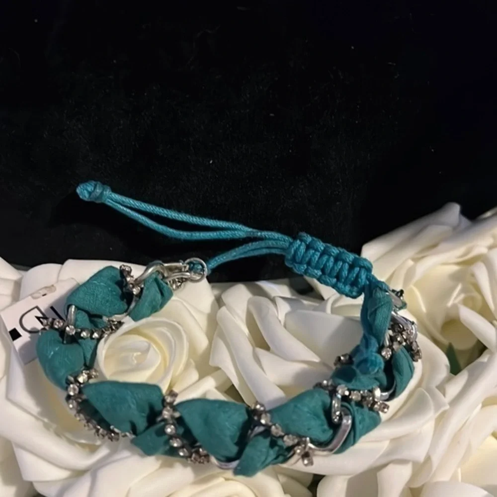 💛Cute turquoise, fabric and rhinestone adjustable bracelet, NWT